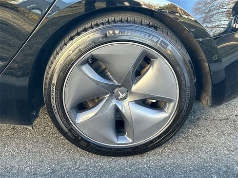 Used 2020 Tesla Model 3 image 11