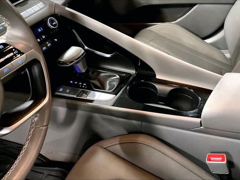 Used 2023 Hyundai Elantra SEL w/ Convenience Package image 13