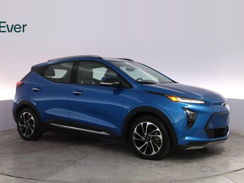 Used 2023 Chevrolet Bolt EUV Premier w/ Sun & Sound Package image 14