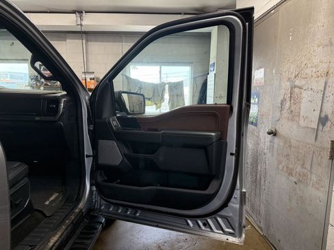 Used 2022 Ford F150 Lariat w/ Max Trailer Tow Package image 20