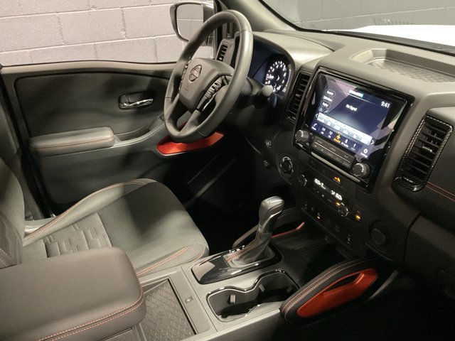 Used 2023 Nissan Frontier PRO-4X w/ Pro Convenience Package AWD/4WD image 7