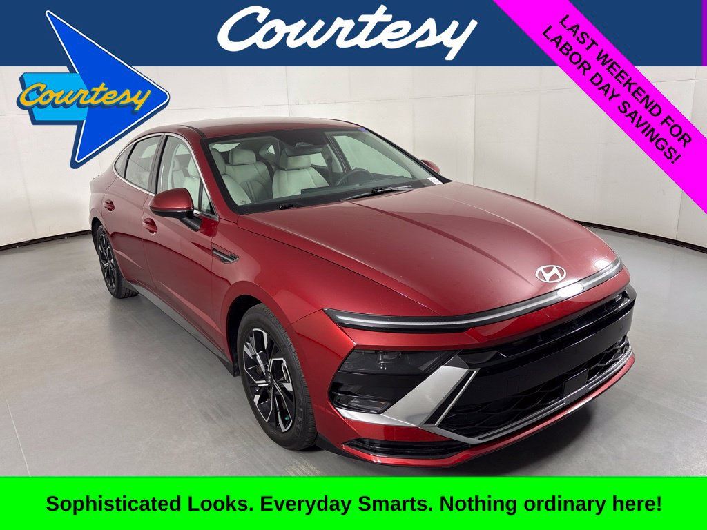 Used 2025 Hyundai Sonata SEL FWD image 1