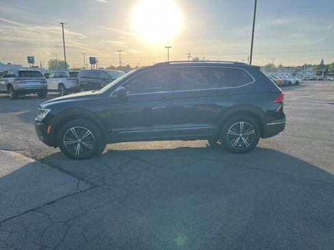 Used 2019 Volkswagen Tiguan SEL AWD/4WD image 3