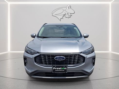 Used 2023 Ford Escape Platinum AWD/4WD image 2
