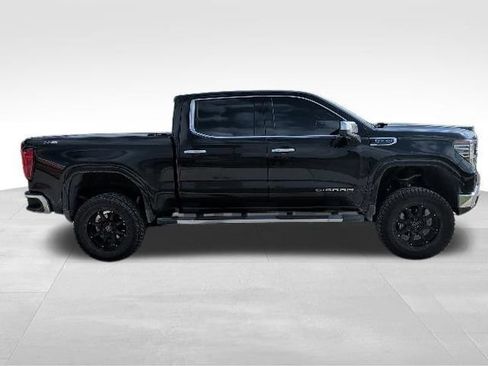 Used 2023 GMC Sierra 1500 SLT w/ SLT Premium Plus Package AWD/4WD image 2