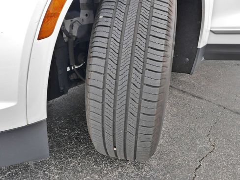 Used 2021 Cadillac XT5 Premium Luxury w/ LPO, Floor Liner Package FWD image 32