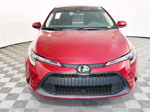 Used 2022 Toyota Corolla LE FWD image 8