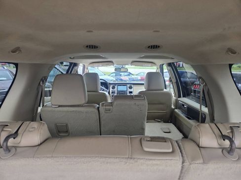 Used 2017 Ford Expedition EL XLT w/ Equipment Group 202A AWD/4WD image 13
