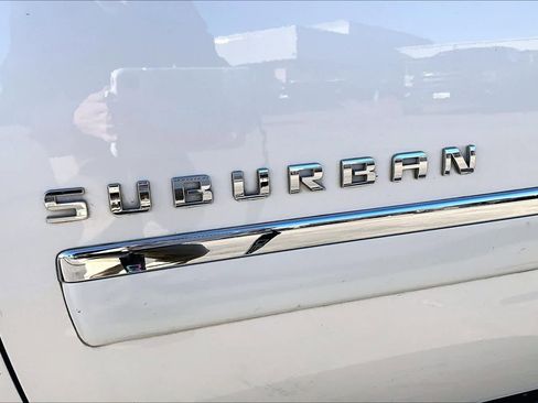 Used 2014 Chevrolet Suburban LTZ image 30