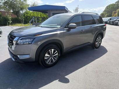 Used 2025 Nissan Pathfinder SL