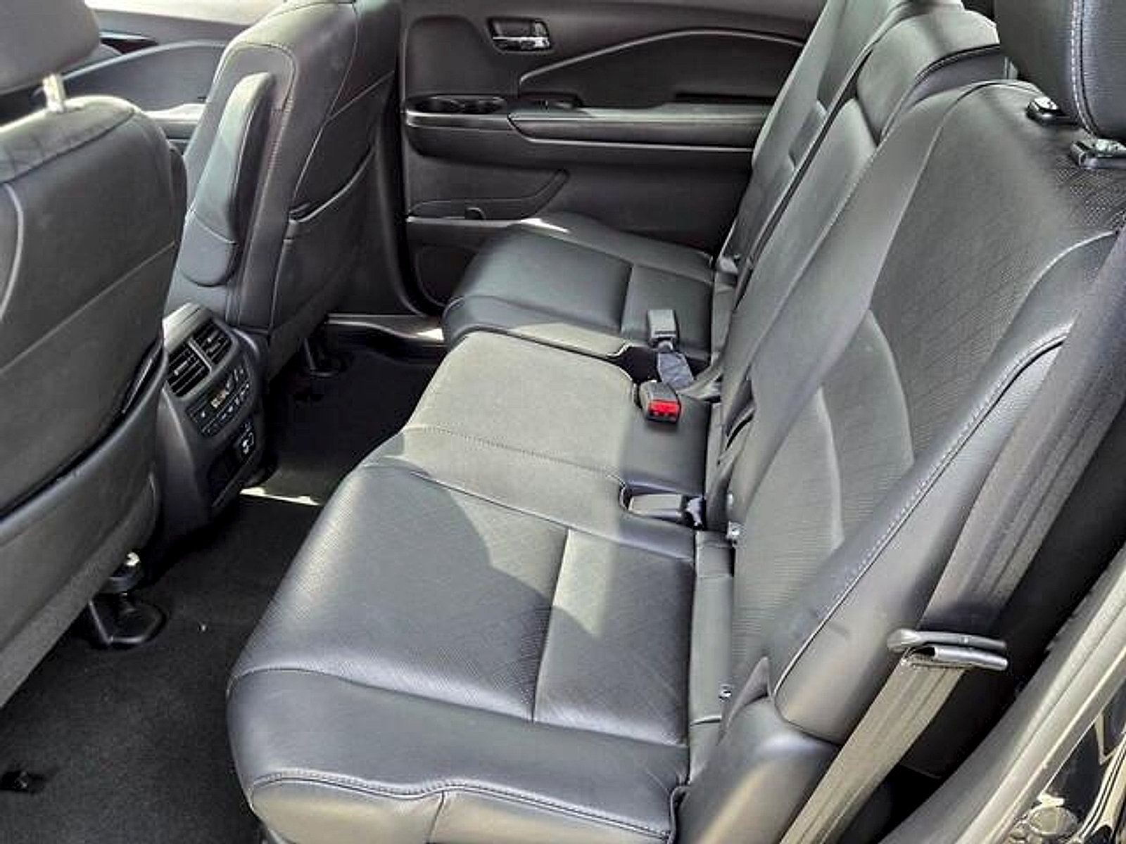 Used 2019 Honda Passport Touring image 12