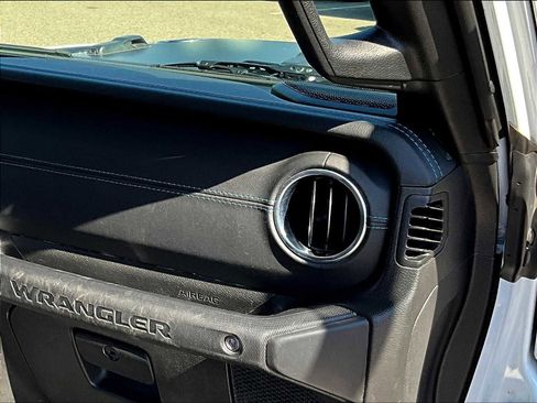 Used 2022 Jeep Wrangler Unlimited Rubicon 4xe w/ Cold Weather Group image 13