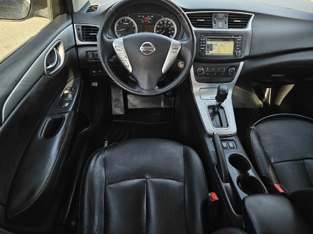 Used 2015 Nissan Sentra SR w/ SR Premium Package FWD image 11