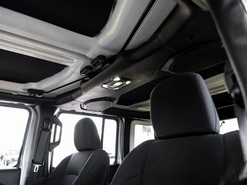 Used 2021 Jeep Wrangler Unlimited Sport S image 9