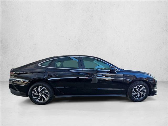 New 2027 Hyundai Sonata Blue FWD image 7