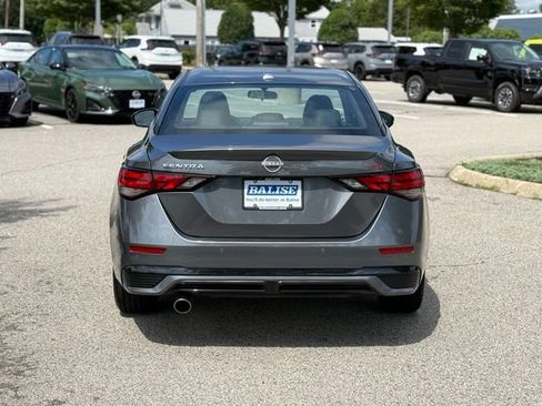 Used 2025 Nissan Sentra SR w/ SR Premium Package FWD image 3