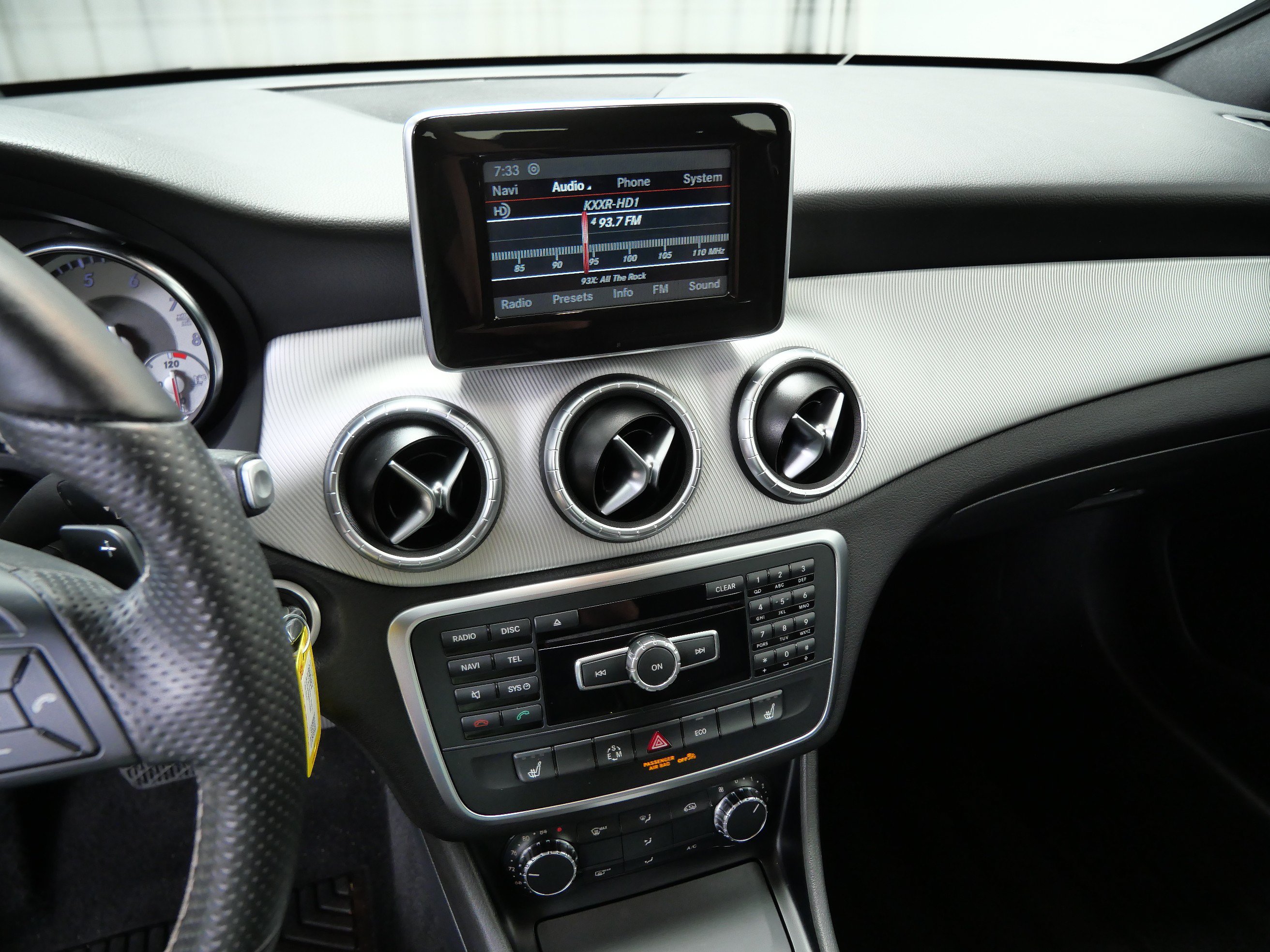Used 2014 Mercedes-Benz CLA 250 image 18