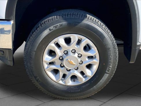 Used 2021 Chevrolet Silverado 2500 LTZ AWD/4WD image 21