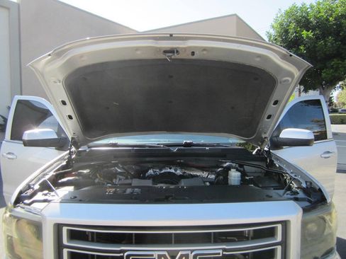 Used 2015 GMC Sierra 1500 SLE w/ SLE Value Package AWD/4WD image 12