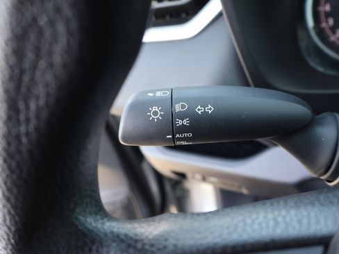 Used 2025 Toyota RAV4 XLE image 76