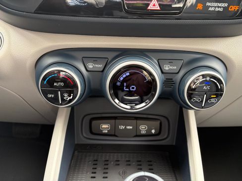 New 2026 Hyundai Venue SEL image 20