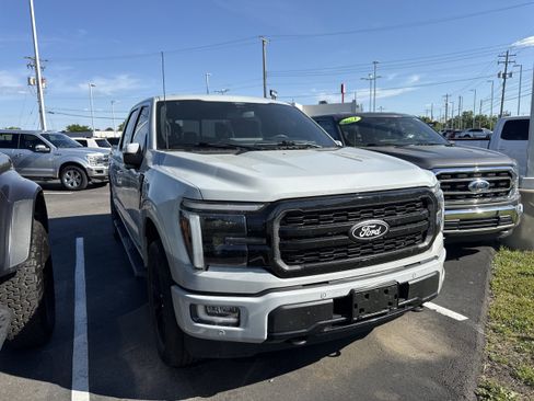 Used 2024 Ford F150 Lariat w/ Equipment Group 502A High AWD/4WD image 4