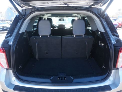 Used 2020 Ford Explorer XLT w/ Equipment Group 202A image 35