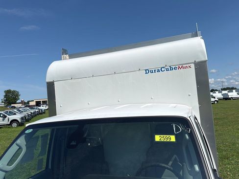 New 2027 Ford E-350 and Econoline 350 Super Duty w/ Power Equipment Group RWD image 10