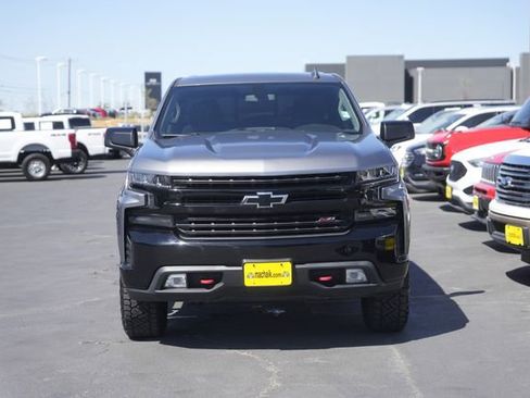 Used 2020 Chevrolet Silverado 1500 LT Trail Boss image 3