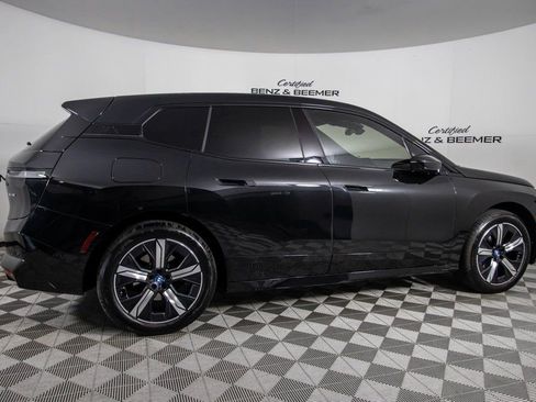 Used 2022 BMW iX xDrive50 w/ Premium Package image 11