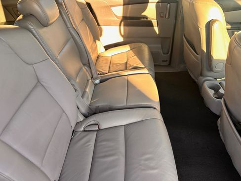 Used 2012 Honda Odyssey Touring image 10