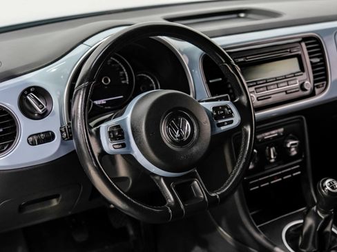 Used 2014 Volkswagen Beetle 2.5 FWD image 21
