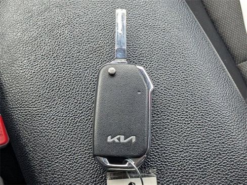 Used 2023 Kia Forte LXS image 29