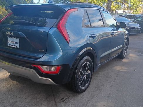 Used 2023 Kia Niro FWD image 4