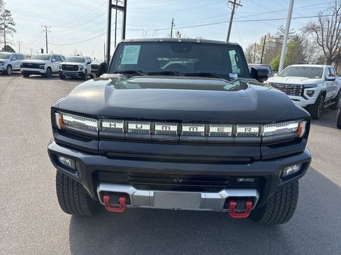 Used 2025 GMC Hummer EV 2X w/ LPO, Sport Package image 8