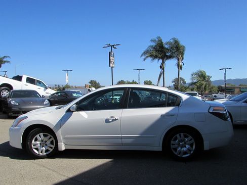 Used 2010 Nissan Altima 2.5 S FWD image 4