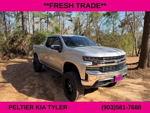 Used 2020 Chevrolet Silverado 1500 LT w/ Trailering Package image 1