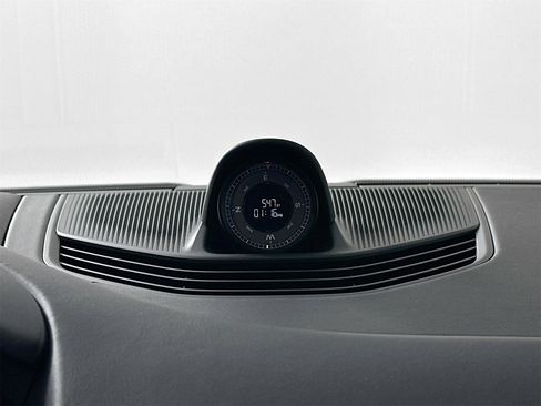 Certified 2025 Porsche Taycan 4S image 25