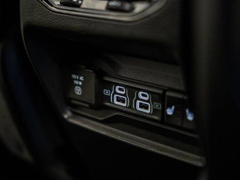 Certified 2023 Jeep Grand Cherokee Limited AWD/4WD image 33
