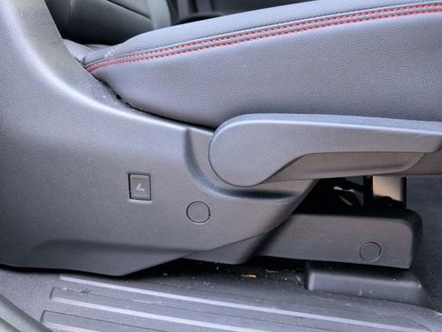 Used 2025 Chevrolet Traverse RS w/ LPO, Floor Liner Package image 33