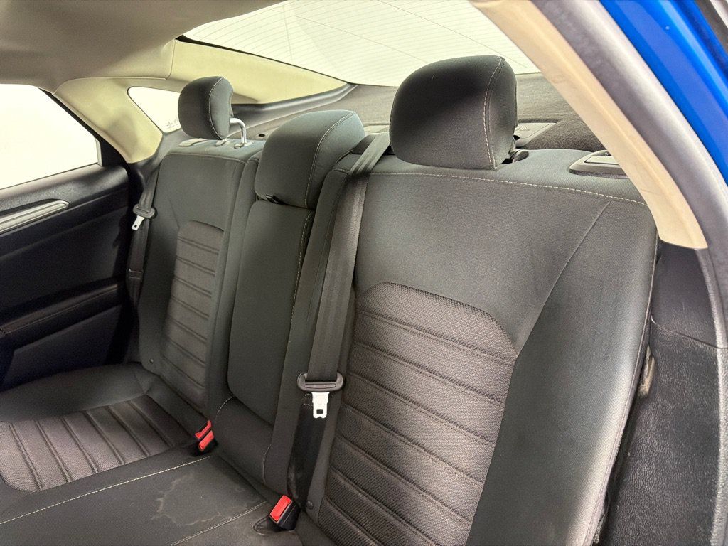 Used 2020 Ford Fusion SE AWD/4WD image 19