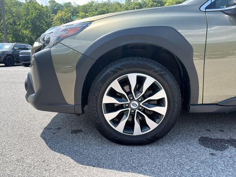 Used 2024 Subaru Outback Touring AWD/4WD image 8