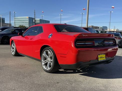 Used 2022 Dodge Challenger R/T image 5