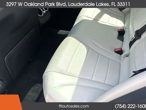 Used 2015 Mercedes-Benz C 300 4MATIC Sedan image 30