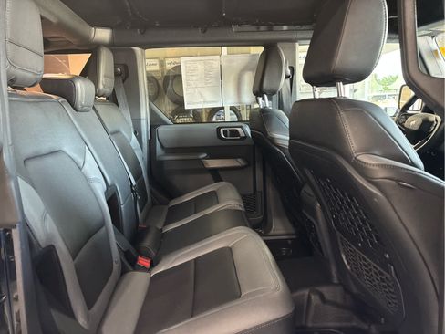 Used 2023 Ford Bronco Black Diamond AWD/4WD image 32