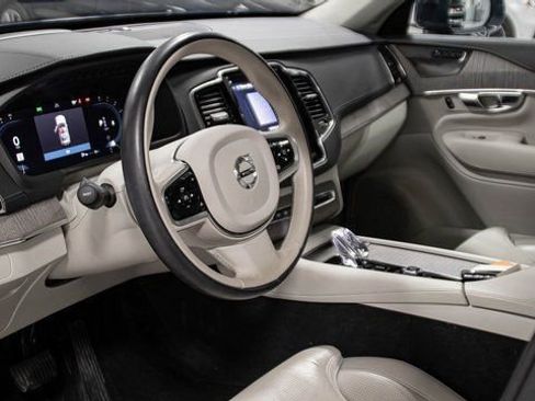 Used 2023 Volvo XC90 B6 Ultimate w/ Protection Package Premier image 7