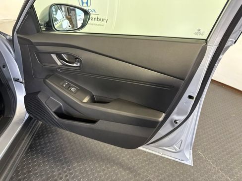 Certified 2025 Honda Accord LX image 5