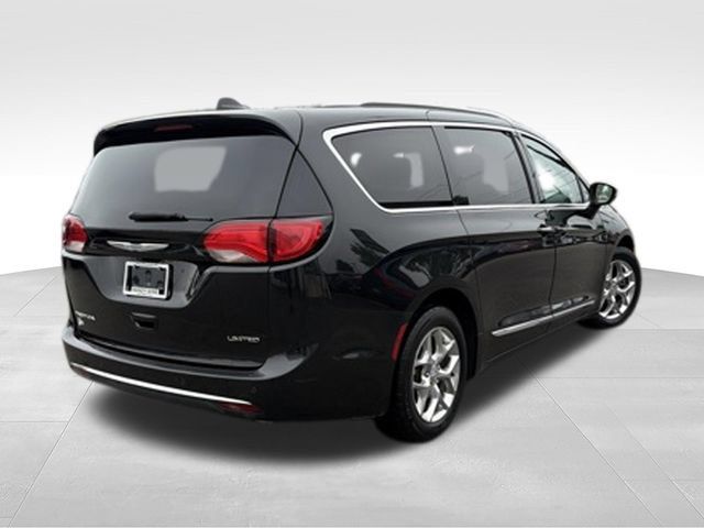 Used 2019 Chrysler Pacifica Limited FWD image 5
