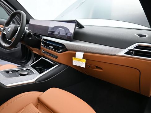 New 2026 BMW 330i xDrive Sedan w/ Convenience Package AWD/4WD image 19
