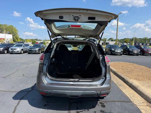 Used 2014 Nissan Rogue S FWD image 24